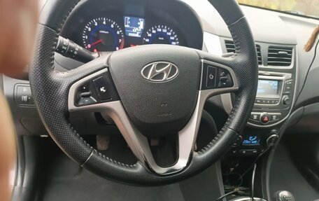 Hyundai Solaris II рестайлинг, 2015 год, 1 160 000 рублей, 9 фотография