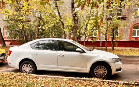 Skoda Octavia, 2018 год, 899 000 рублей, 3 фотография