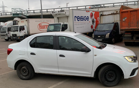 Renault Logan II, 2019 год, 390 000 рублей, 4 фотография
