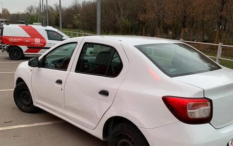 Renault Logan II, 2019 год, 390 000 рублей, 7 фотография