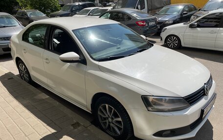 Volkswagen Jetta VI, 2012 год, 1 100 000 рублей, 2 фотография