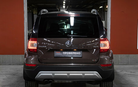 Skoda Yeti I рестайлинг, 2015 год, 1 698 000 рублей, 6 фотография