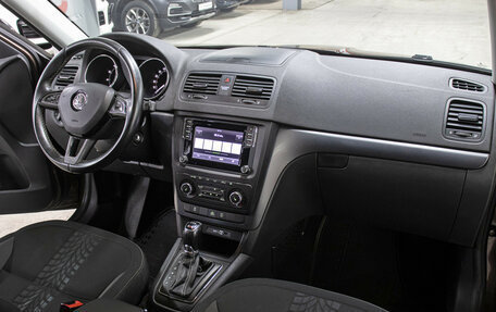 Skoda Yeti I рестайлинг, 2015 год, 1 698 000 рублей, 11 фотография