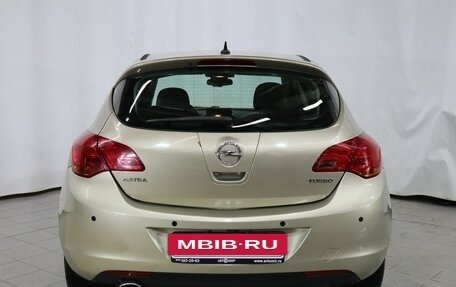 Opel Astra J, 2011 год, 790 000 рублей, 5 фотография