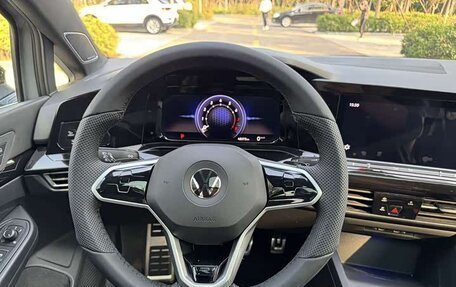 Volkswagen Golf VIII, 2022 год, 2 130 000 рублей, 11 фотография