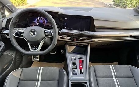 Volkswagen Golf VIII, 2022 год, 2 130 000 рублей, 12 фотография