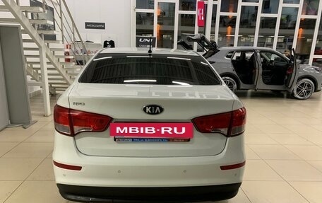 KIA Rio III рестайлинг, 2016 год, 1 110 000 рублей, 10 фотография