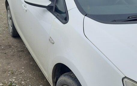 Opel Astra J, 2012 год, 700 000 рублей, 3 фотография