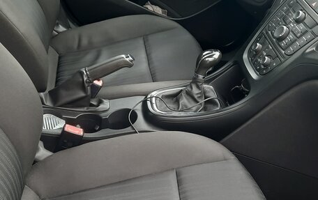 Opel Astra J, 2012 год, 700 000 рублей, 9 фотография