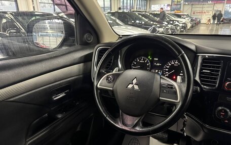 Mitsubishi Outlander III рестайлинг 3, 2013 год, 1 499 000 рублей, 11 фотография