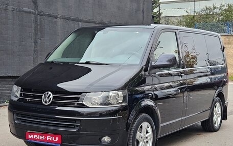 Volkswagen Caravelle T5, 2011 год, 2 120 000 рублей, 1 фотография