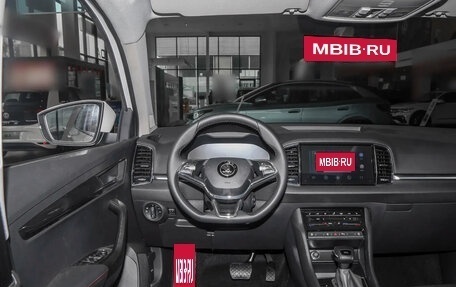 Skoda Karoq I, 2025 год, 3 034 000 рублей, 27 фотография