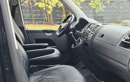 Volkswagen Caravelle T5, 2011 год, 2 120 000 рублей, 13 фотография