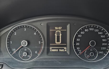 Volkswagen Caravelle T5, 2011 год, 2 120 000 рублей, 17 фотография