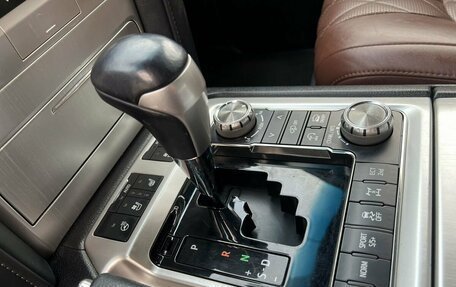 Toyota Land Cruiser 200, 2017 год, 6 250 000 рублей, 19 фотография