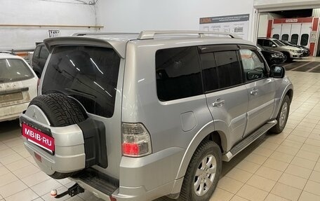 Mitsubishi Pajero IV, 2010 год, 2 099 000 рублей, 2 фотография