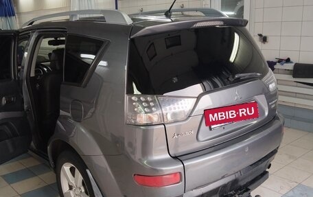 Mitsubishi Outlander III рестайлинг 3, 2006 год, 1 000 000 рублей, 7 фотография