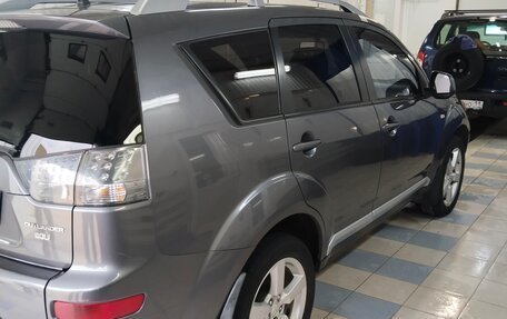 Mitsubishi Outlander III рестайлинг 3, 2006 год, 1 000 000 рублей, 10 фотография