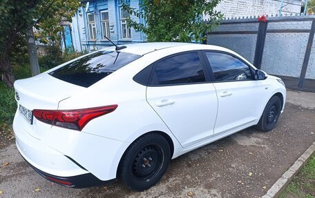 Hyundai Solaris II рестайлинг, 2021 год, 1 320 000 рублей, 2 фотография