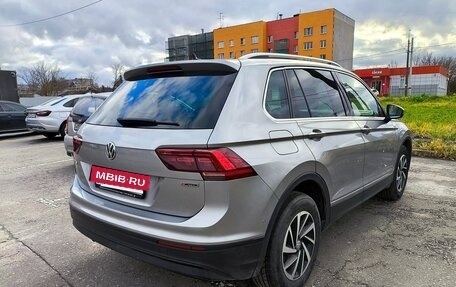 Volkswagen Tiguan II, 2018 год, 2 750 000 рублей, 6 фотография