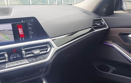 BMW 3 серия, 2022 год, 2 670 000 рублей, 13 фотография