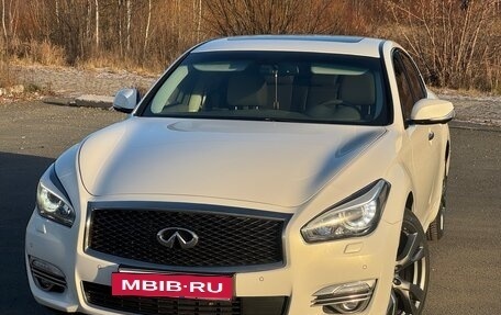 Infiniti Q70 I, 2015 год, 2 400 000 рублей, 3 фотография