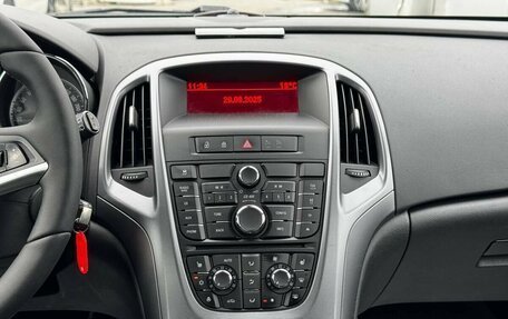 Opel Astra J, 2013 год, 615 000 рублей, 9 фотография