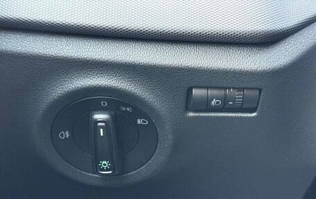 Skoda Rapid II, 2021 год, 1 500 000 рублей, 13 фотография