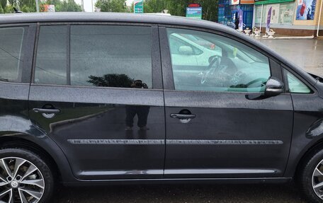 Volkswagen Touran III, 2010 год, 820 000 рублей, 9 фотография