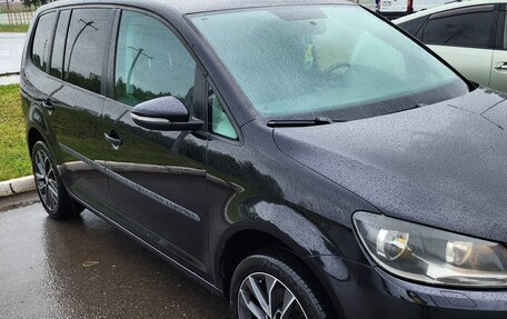 Volkswagen Touran III, 2010 год, 820 000 рублей, 10 фотография