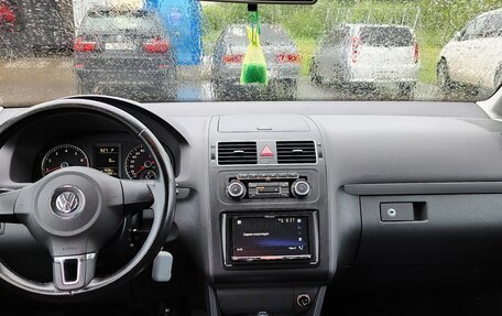 Volkswagen Touran III, 2010 год, 820 000 рублей, 14 фотография