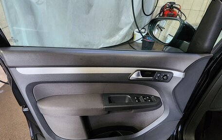 Volkswagen Touran III, 2010 год, 820 000 рублей, 16 фотография