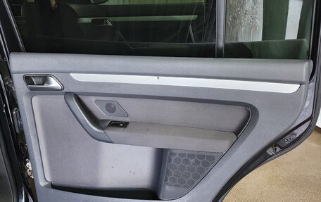 Volkswagen Touran III, 2010 год, 820 000 рублей, 20 фотография