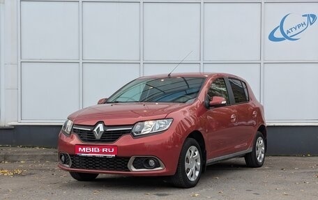 Renault Sandero II рестайлинг, 2015 год, 830 000 рублей, 1 фотография