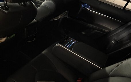 Toyota Camry, 2019 год, 3 200 000 рублей, 7 фотография
