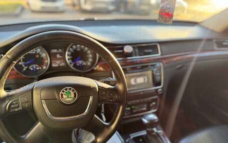 Skoda Superb III рестайлинг, 2010 год, 799 000 рублей, 13 фотография