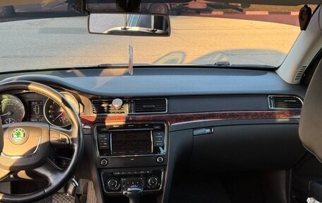 Skoda Superb III рестайлинг, 2010 год, 799 000 рублей, 18 фотография