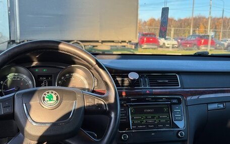 Skoda Superb III рестайлинг, 2010 год, 799 000 рублей, 19 фотография