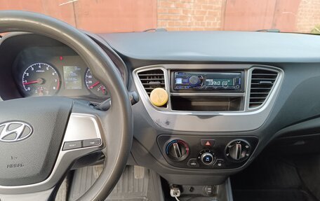 Hyundai Solaris II рестайлинг, 2019 год, 700 000 рублей, 8 фотография