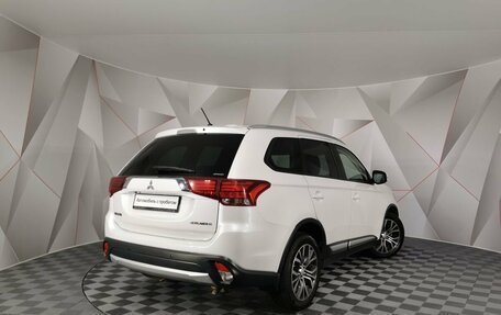 Mitsubishi Outlander III рестайлинг 3, 2016 год, 1 795 000 рублей, 2 фотография