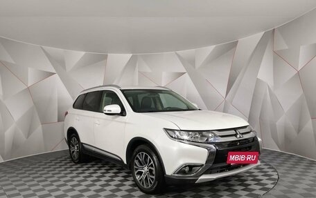 Mitsubishi Outlander III рестайлинг 3, 2016 год, 1 795 000 рублей, 3 фотография