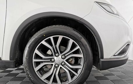 Mitsubishi Outlander III рестайлинг 3, 2016 год, 1 795 000 рублей, 18 фотография