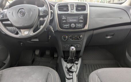 Renault Sandero II рестайлинг, 2015 год, 830 000 рублей, 21 фотография