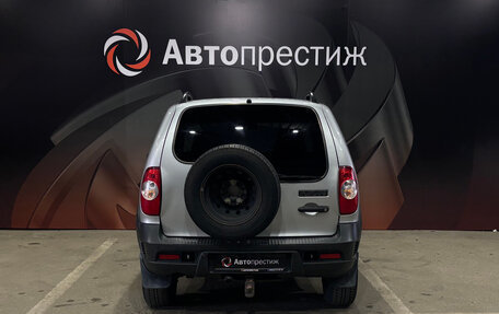 Chevrolet Niva I рестайлинг, 2019 год, 750 000 рублей, 5 фотография