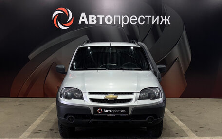 Chevrolet Niva I рестайлинг, 2019 год, 750 000 рублей, 2 фотография