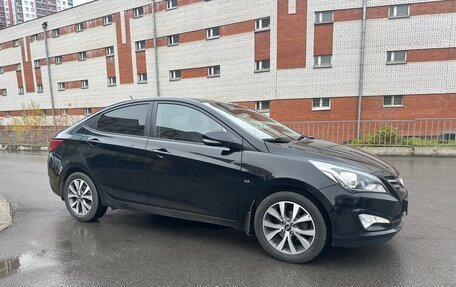 Hyundai Solaris II рестайлинг, 2015 год, 1 020 000 рублей, 4 фотография