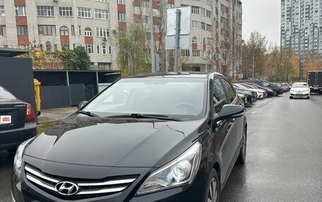 Hyundai Solaris II рестайлинг, 2015 год, 1 020 000 рублей, 2 фотография