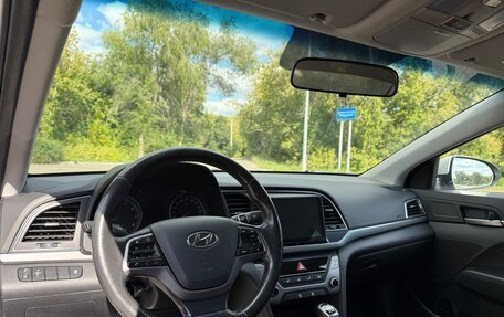 Hyundai Elantra VI рестайлинг, 2019 год, 1 320 000 рублей, 4 фотография