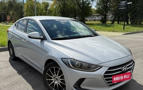Hyundai Elantra VI рестайлинг, 2019 год, 1 320 000 рублей, 11 фотография