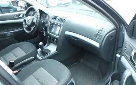 Skoda Octavia, 2010 год, 678 000 рублей, 13 фотография